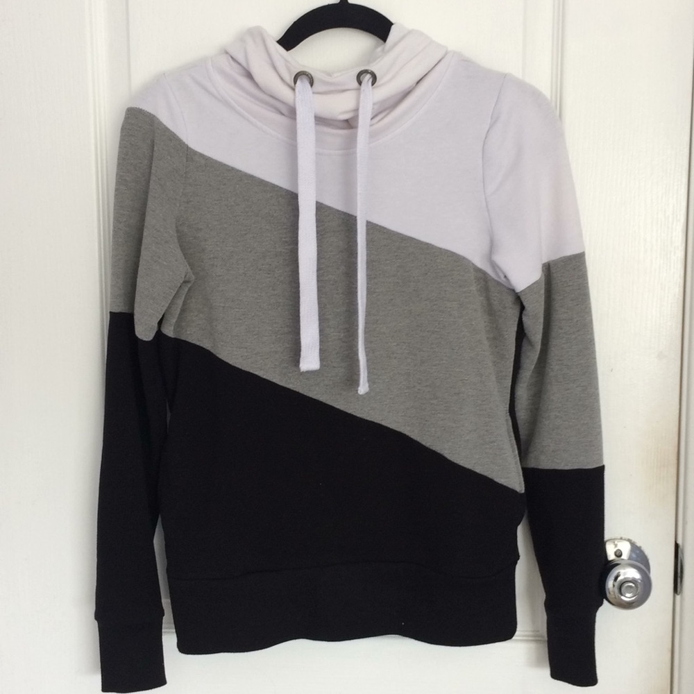 super cute and comfy sweatshirt!